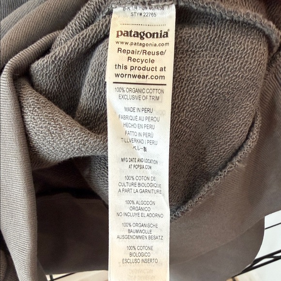 Patagonia Gray Sweatshirt with Logo Patch - Picture 5 of 5